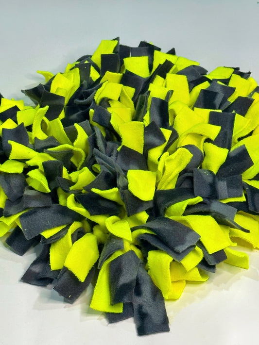 Black and Yellow Snuffle Mat