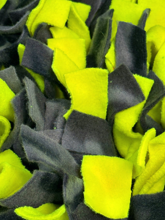 Black and Yellow Snuffle Mat